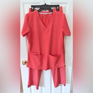 Med Couture Women’s Coral Scrub Set